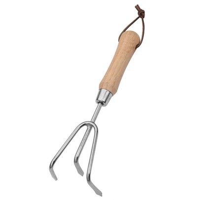 Drei Zinkenhandkultivierer